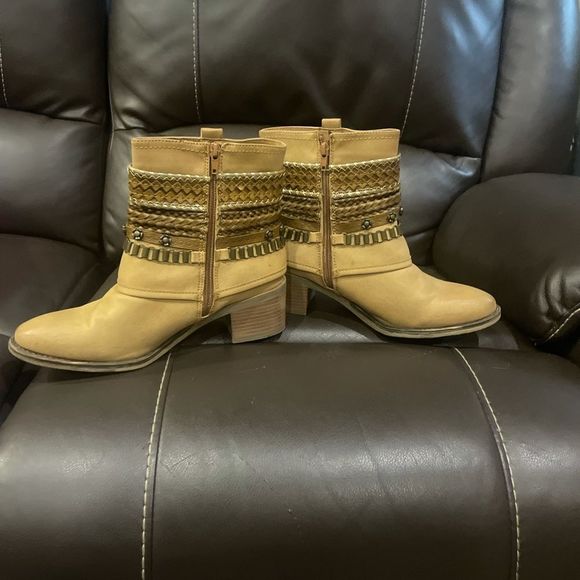 Carlos Santana ladies boots - Picture 3 of 9